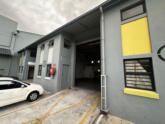To Let commercial Property for Rent in Maitland Western Cape